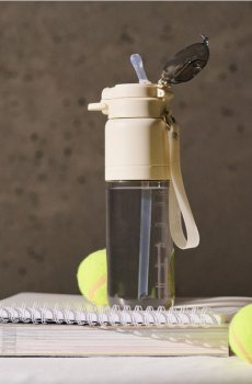 Пляшка для води з ручкою та соломинкою - кремовий