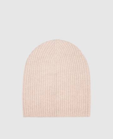 Бежевая шапка из кашемира