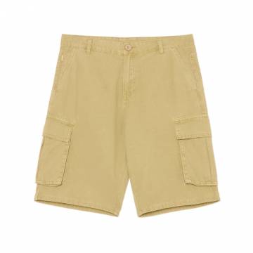 Cropp - Шорти з накладними кишенями - бежевий