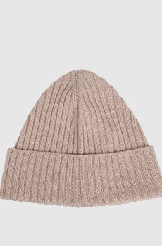 Бежевая шапка из шерсти мериноса
