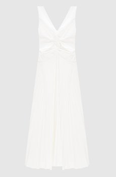Белое платье с плиссированием