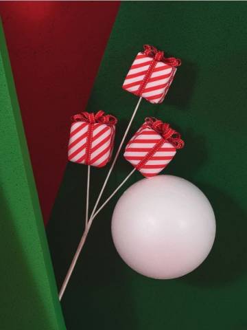 Різдвяна прикраса - червоний