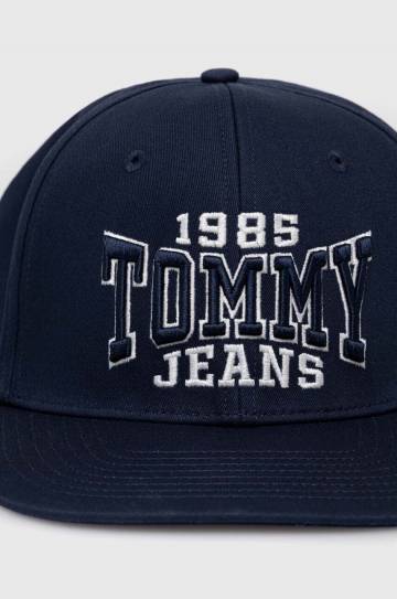 Хлопковая кепка Tommy Jeans цвет синий с аппликацией Хлопковая кепка Tommy Jeans цвет синий с аппликацией