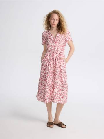 Reserved - Сукня міді з візерунком з віскози - червоний - 3407P-33X Reserved - Сукня міді з візерунком з віскози - червоний - 3407P-33X