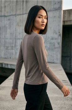 Поліамідна футболка з довгим рукавом - кавовий