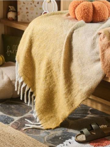 Ковдра з бахромою - бурштиновий