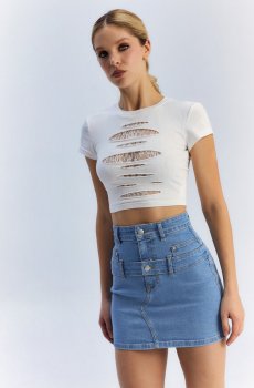 Молочна кроп-футболка з мереживною вставкою