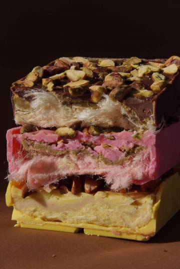 Набір шоколаду Choco Trio Pistachio Sapphire, 200 г & Pink Velvet, 200 г & Orange Sard, 200 г Gregory Mill Набір шоколаду Choco Trio Pistachio Sapphire, 200 г & Pink Velvet, 200 г & Orange Sard, 200 г Gregory Mill