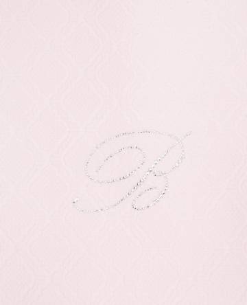 Розовое покрывало Delfina с монограммой из кристаллов Swarovski. Розовое покрывало Delfina с монограммой из кристаллов Swarovski.