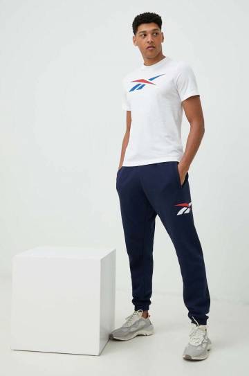Хлопковая футболка Reebok цвет белый с принтом Хлопковая футболка Reebok цвет белый с принтом