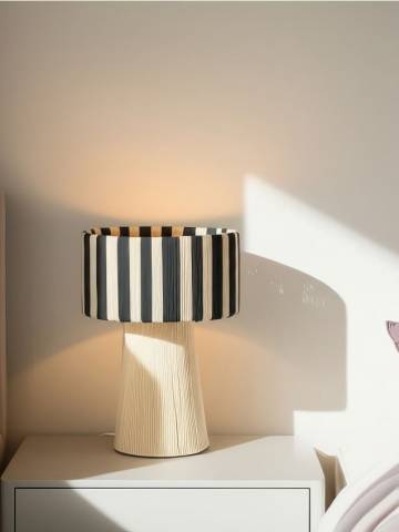 Лампа настільна - чорний