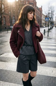 Куртка-косуха з матеріалу bouclé - бордовий