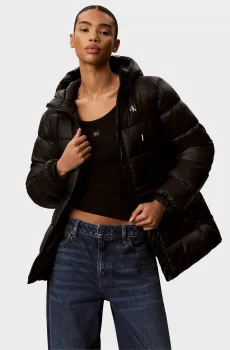 Женская черная куртка MID LOGO PUFFER Черный S Calvin Klein Jeans LV047G508G