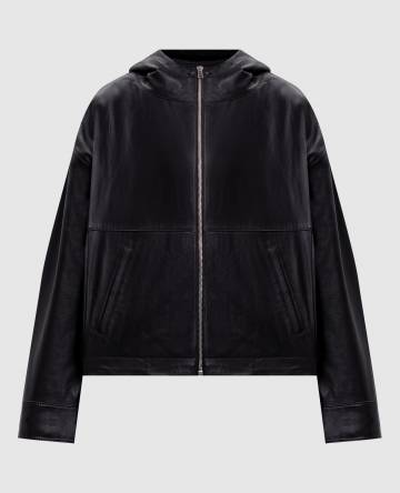 Черная кожаная куртка с капюшоном