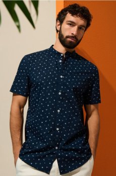 Рубашка regular fit с воротником-стойкой - темно-синій