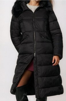 Стьобане пальто з капюшоном - чорний