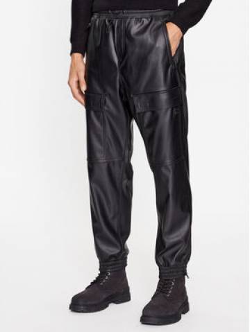 Hugo Штани зі штучної шкіри Ganno 234 50501246 Чорний Regular Fit Hugo Штани зі штучної шкіри Ganno 234 50501246 Чорний Regular Fit