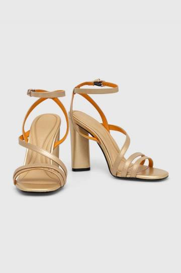 Кожаные сандалии Tommy Hilfiger TH GOLD BLOCK HIGH HEEL цвет золотой FW0FW07753 Кожаные сандалии Tommy Hilfiger TH GOLD BLOCK HIGH HEEL цвет золотой FW0FW07753