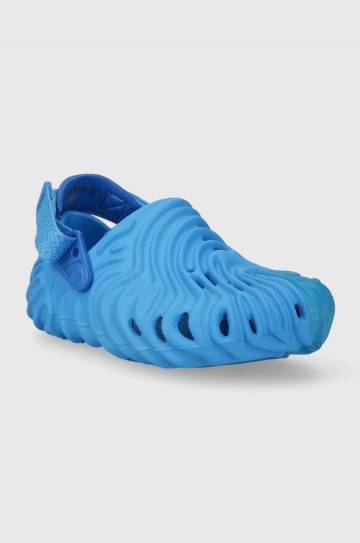 Детские шлепанцы Crocs Salehe Bembury x The Pollex Clog цвет голубой Детские шлепанцы Crocs Salehe Bembury x The Pollex Clog цвет голубой
