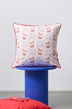 Наволочка з вишневим мотивом - кремовий