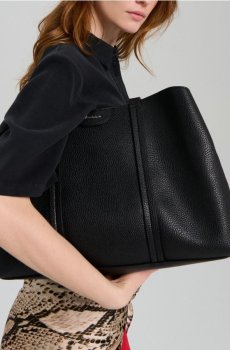 Велика сумка типу шопер на плече з внутрішньою кишенею на блискавці - чорний