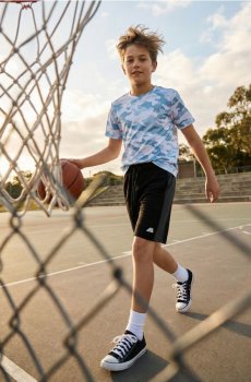 Спортивні шорти з домішкою віскози Active - чорний