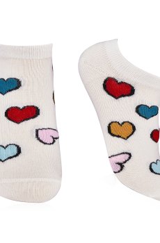 Носки женские AmiGA Разноцветные сердца, укороченные, белые, размер 23-25