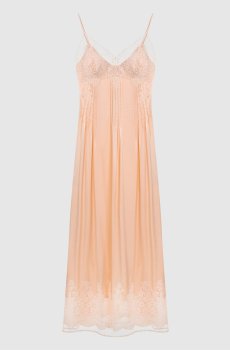 Розовое платье миди с кружевом