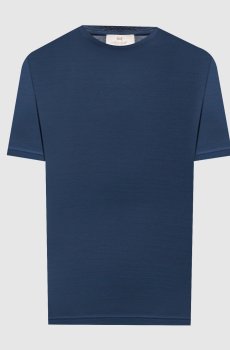 Голубая футболка с нашивкой логотипа