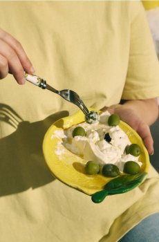 Тарілка у формі лимона - жовтий