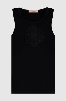 Черный топ в рубке с логотипом