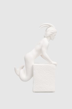 Декорвативная фарфоровая статуэтка Zodiac Capricorn man