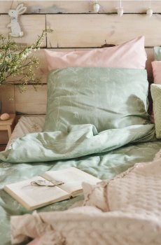 Комплект постільної білизни з квітами - блідо-зелений