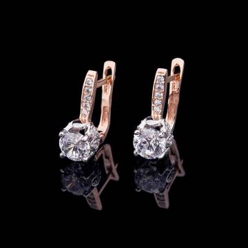 Золотые серьги с фианитами с04125 Золотые серьги с фианитами с04125
