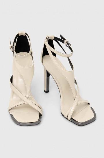 Сандалии Dkny Audrey цвет бежевый K1438473 Сандалии Dkny Audrey цвет бежевый K1438473