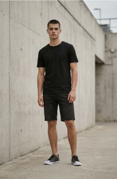 Бавовняна футболка basic - чорний