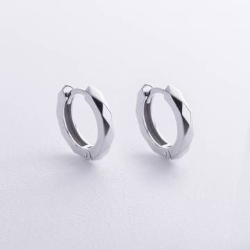 Серьги - кольца "Грани" в белом золоте с08860 Серьги - кольца "Грани" в белом золоте с08860