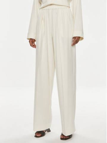 Samsøe Samsøe Штани з тканини Julia F23100048 Écru Relaxed Fit Samsøe Samsøe Штани з тканини Julia F23100048 Écru Relaxed Fit