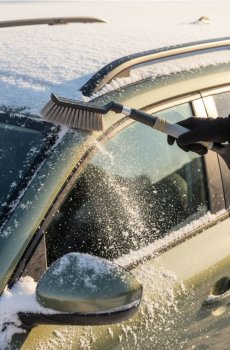 Автомобільний шкребок для льоду зі щіткою - сірий