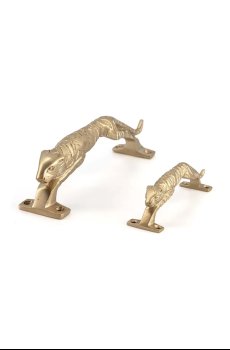 Мебельная ручка Doing Goods James Jaguar Doorhandle