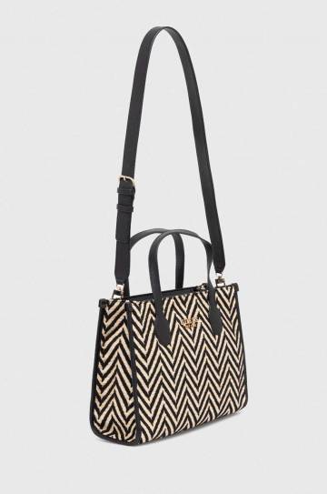 Сумочка Guess цвет чёрный Сумочка Guess цвет чёрный