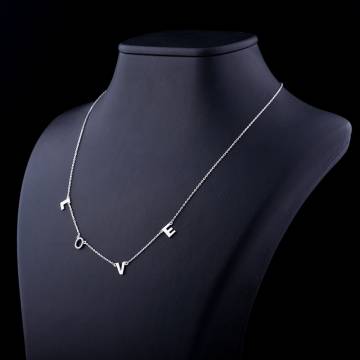 Серебряное колье "Love" с фианитами 18490 Серебряное колье "Love" с фианитами 18490