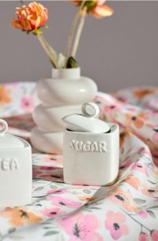 Керамічна цукорниця з кришкою - білий