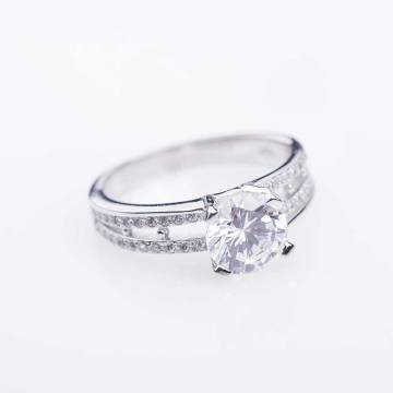 Серебряное помолвочное кольцо с фианитами 111838 Серебряное помолвочное кольцо с фианитами 111838