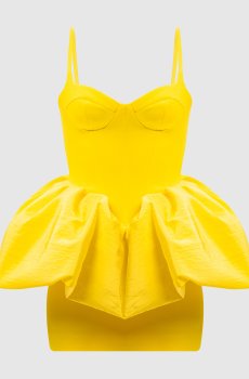 Желтое платье с объемной баской