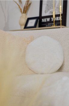 Подушка з штучним хутром - білий