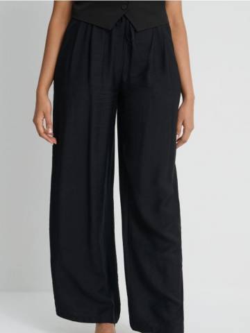 Віскозні штани широкого крою - чорний Віскозні штани широкого крою - чорний
