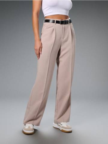 Штани straight fit з поясом - бежевий Штани straight fit з поясом - бежевий