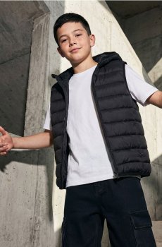 Квітований пuffer жилет з капюшоном - чорний