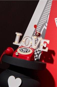 LED світлова декорація LOVE - білий